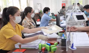 Bộ Nội vụ: Cấp xã được ký hợp đồng lao động hỗ trợ công chức làm chuyên môn