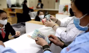 Bộ Nội vụ yêu cầu nắm bắt tình hình tiền lương, thưởng Tết 2026 tại doanh nghiệp