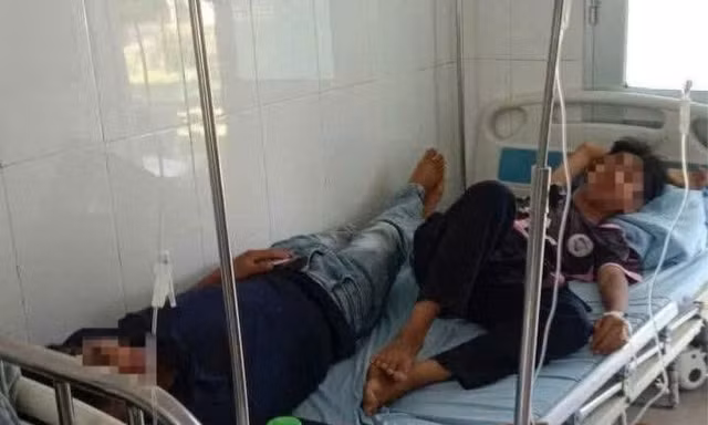 Ăn nấm rừng, người chồng tử vong, 3 mẹ con vẫn đang nhập viện