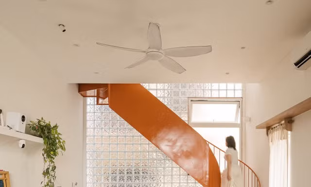 Ngôi nhà trẻ trung với nhiều sắc màu phối trộn