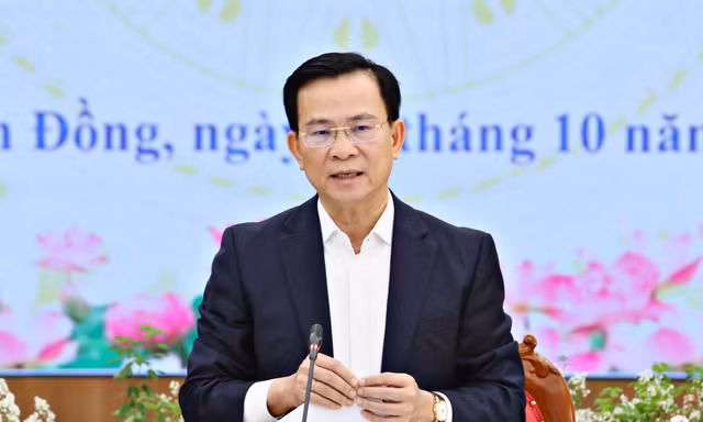Ông Hồ Văn Mười phát biểu chỉ đạo tại hội nghị.