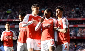 Arsenal trả giá đắt sau chiến thắng trước Newcastle