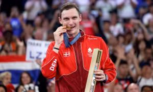 Huyền thoại cầu lông Viktor Axelsen bất ngờ giải nghệ