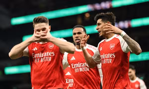 Cú đúp danh hiệu vẫy gọi Arsenal: Khi sự lãng mạn kết duyên cùng chất thép