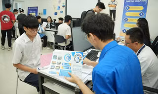 Thí sinh nhập học năm 2025. Ảnh NGHIÊM HUÊ