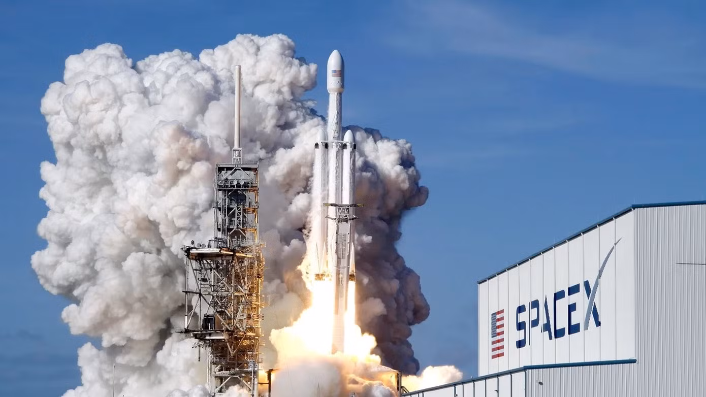 spacex-ap-18038858130045.jpg