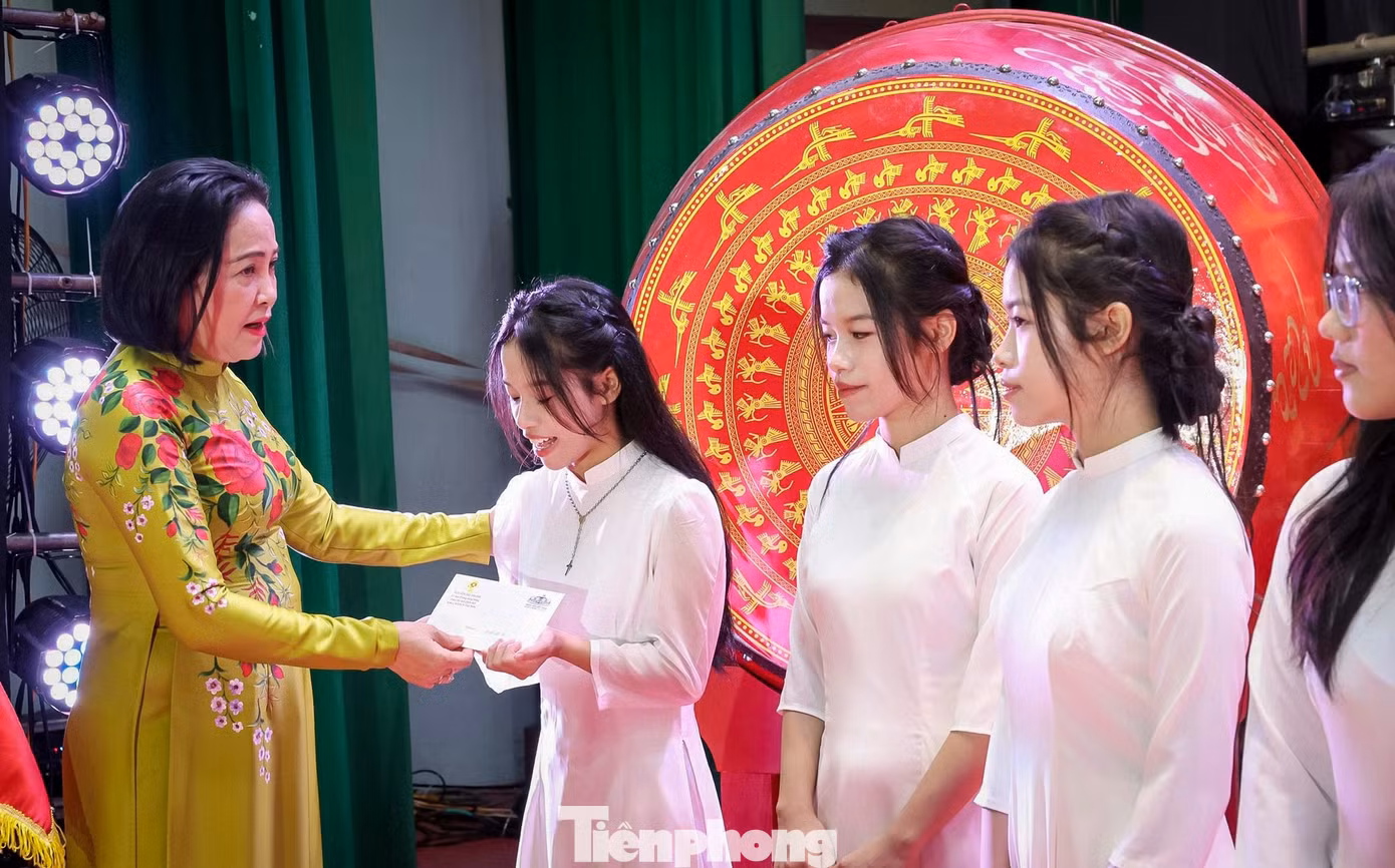 Thủ tướng Lê Minh Hưng: Muốn đất nước mạnh, cần có con người giỏi ảnh 34