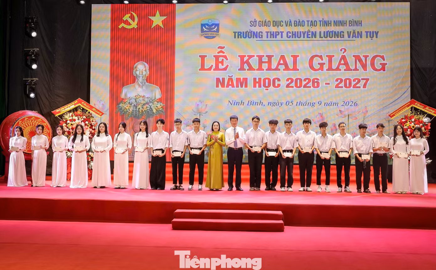 Thủ tướng Lê Minh Hưng: Muốn đất nước mạnh, cần có con người giỏi ảnh 33