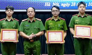 Gần 5.000 học viên cảnh sát thi ứng dụng AI trong học tập và nghiên cứu khoa học