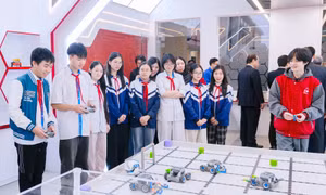 Nhiều công trình công nghệ của tuổi trẻ Hưng Yên mừng thành công Đại hội XIV của Đảng