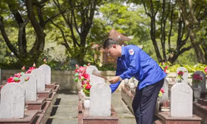 Tuổi trẻ Việt – Lào tri ân trên 'đất lửa' Quảng Trị