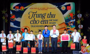 Rộn ràng 'Trung thu cho em – Sắc màu di sản – Trải nghiệm Ninh Bình'