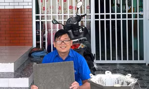 Bí thư Đoàn biến rác thải thuỷ tinh thành chậu cây, gạch lát vườn