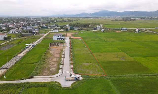 Đấu giá 2 lần không ai mua, 13 lô đất nông thôn dự kiến giảm cả tỷ đồng