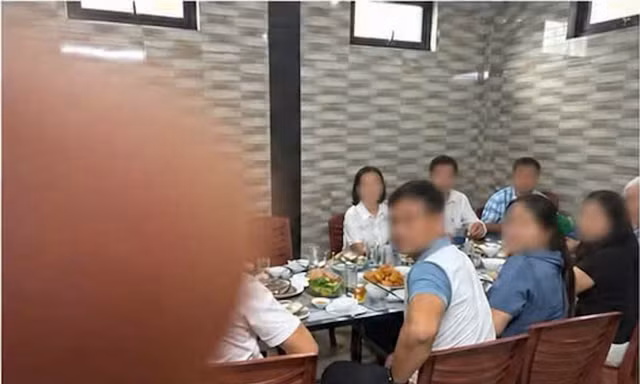 Thông tin mới vụ bí thư xã bị phản ánh ‘tụ tập ăn uống, sử dụng rượu bia trong giờ hành chính