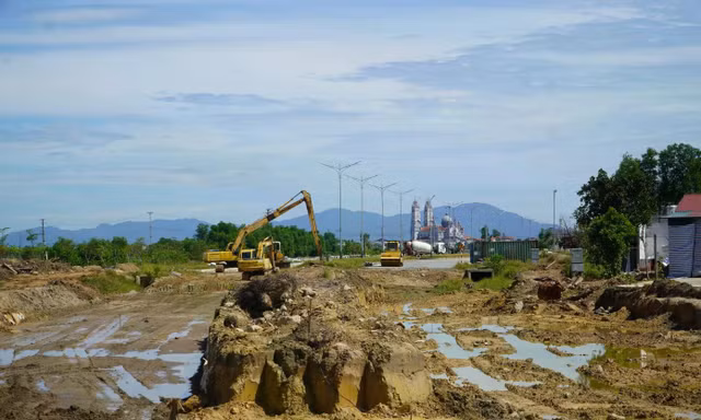 Nghệ An, Hà Tĩnh 'chạy nước rút' giải ngân vốn đầu tư công