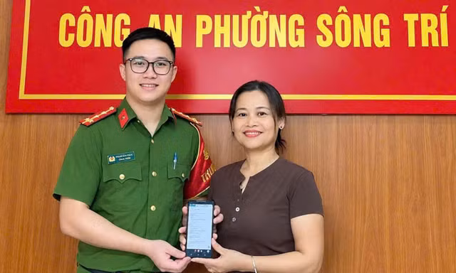 Người phụ nữ bất ngờ nhận 300 triệu đồng từ tài khoản lạ