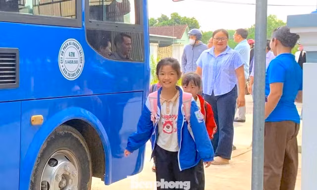 Vụ hàng trăm học sinh nghỉ học: Hầu hết học sinh đã đến trường