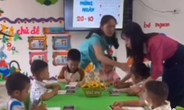 Hai giáo viên mầm non 'tác động' vào mặt bé gái trong giờ học