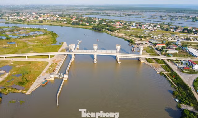 Công trình ngăn mặn, giữ ngọt lớn nhất miền Trung