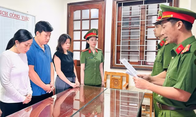 Cặp vợ chồng giả danh lương y tự chế thuốc bán cho người tiêu dùng