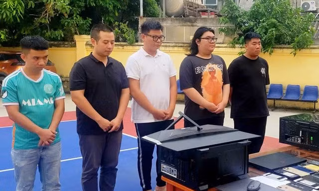 Thủ đoạn ‘qua mặt’ sinh trắc học, chiếm đoạt hơn 1.000 tài khoản ngân hàng