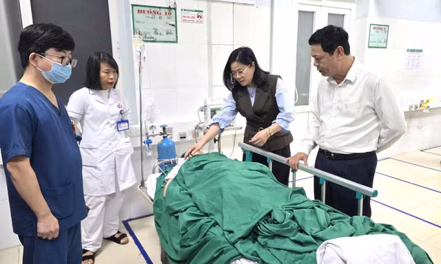Nữ điều dưỡng dũng cảm cứu cháu bé thoát khỏi tay kẻ truy sát người ở BV Sản Nhi Nghệ An
