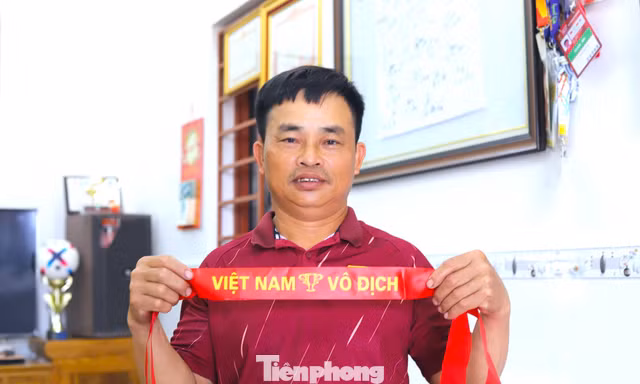 Gia đình các tuyển thủ Nghệ An vượt hàng trăm km tiếp lửa đội tuyển Việt Nam