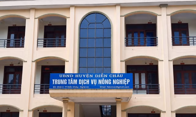 Nghệ An bàn giao hơn 110 tỷ đồng tài sản công dôi dư cho xã, phường