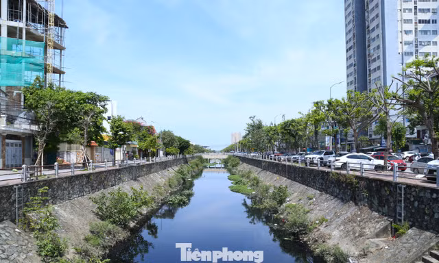 Đề xuất đưa tuyến kênh quanh năm một màu đen 'xuống lòng đất'
