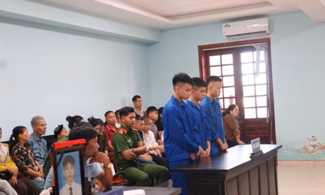 Hai người tử vong sau cuộc truy đuổi 4km trong đêm