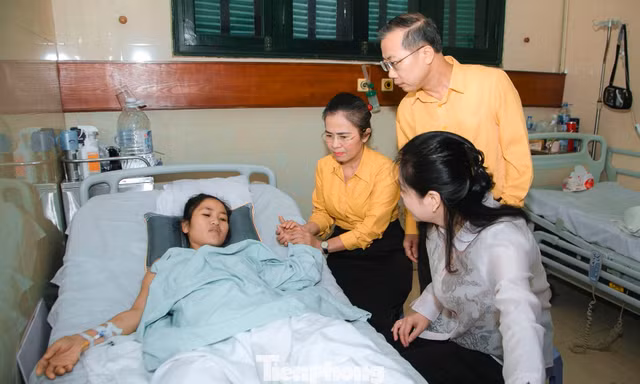 Cô giáo cứu bé 2 tuổi được Chủ tịch nước tặng Huân chương Dũng cảm
