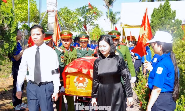 Quảng Trị truy điệu, an táng 30 hài cốt liệt sĩ vừa được quy tập
