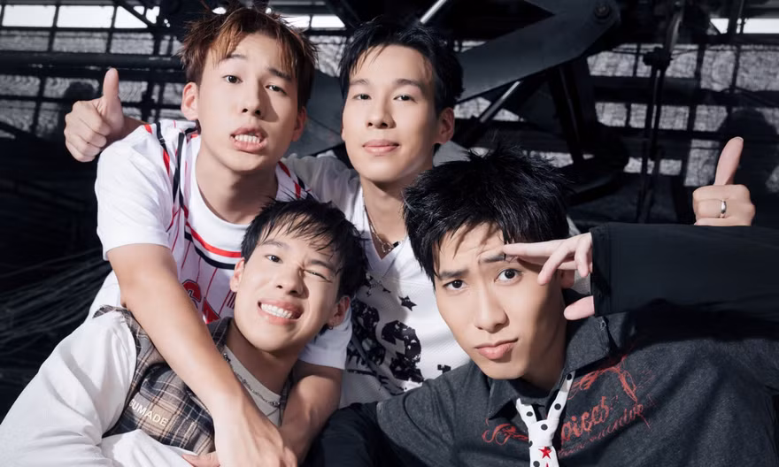Nhóm nhạc khổ nhất Vpop giờ ra sao?