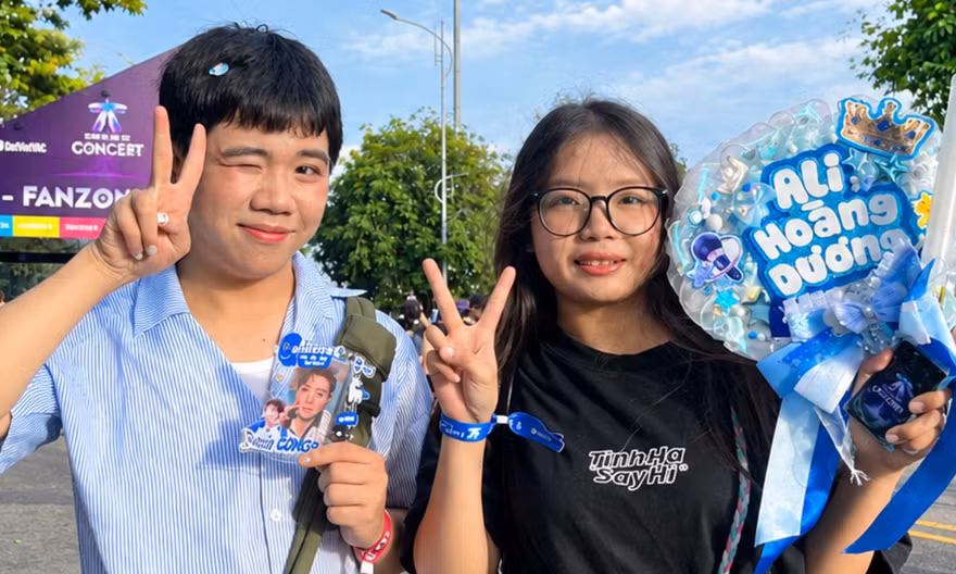 Đu concert Tinh hà say hi đến 3h sáng vẫn chưa thỏa mãn