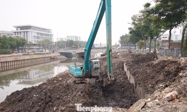 Dự án dẫn nước lưu vực sông Tô Lịch hơn 680 tỷ gặp khó trong việc tìm bãi đổ đất thải