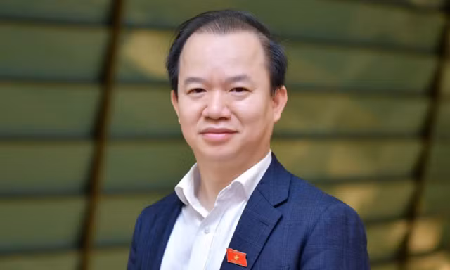 Ông Bùi Hoài Sơn và ông Nguyễn Văn Chiến giữ chức Phó Trưởng Ban Tuyên giáo Trung ương