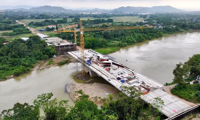 Thái Nguyên 'chốt' thời gian hoàn thành 2 cây cầu huyết mạch