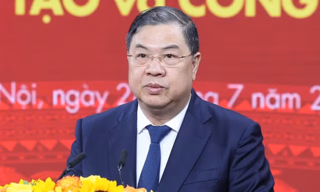 Vinh quang của đất nước được bồi đắp từ sự cống hiến của mỗi con người