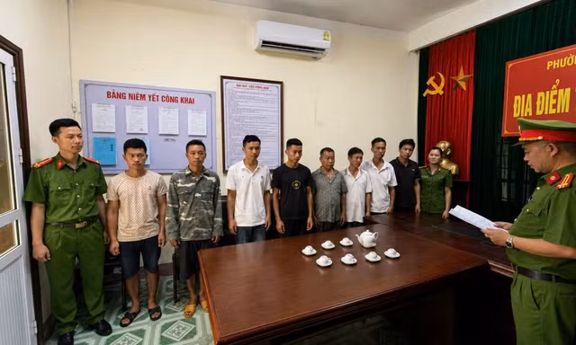 Nhóm đối tượng góp vốn thuê máy móc khai thác vàng trái phép 