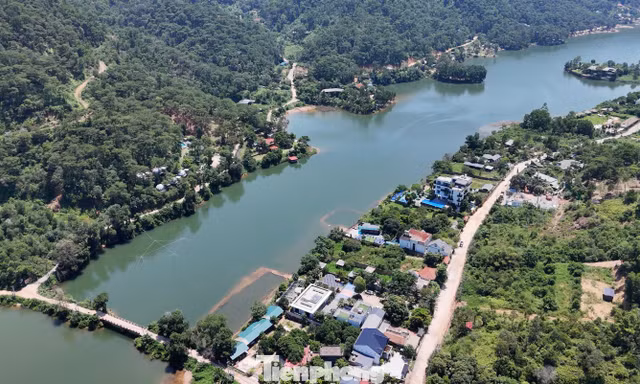 Loạt villa, homestay quanh hồ Đồng Đò đóng cửa