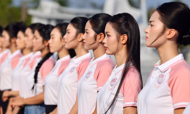 25 cô gái dâng hương tại Bến tàu không số K15, nghe chuyện người lính 'đi không nghĩ đến ngày về'