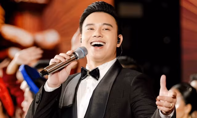 Giải mã cơn sốt Đông Hùng