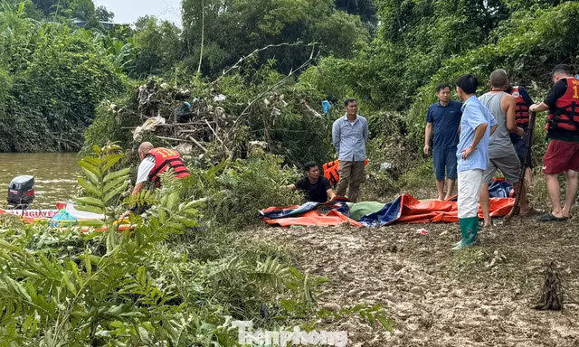 Tìm thấy 1 nạn nhân vụ lật thuyền tại Thái Nguyên