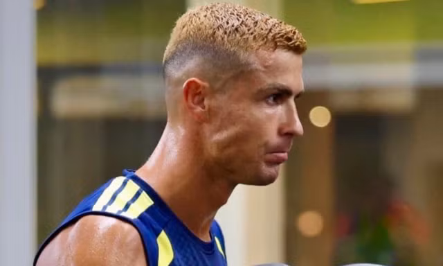 Ronaldo và Georgina nói không với tuần trăng mật 