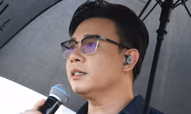 Choáng với Đông Hùng