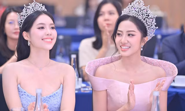 Hoa hậu Hà Trúc Linh, Ngọc Hân và các á hậu trên thảm đỏ 