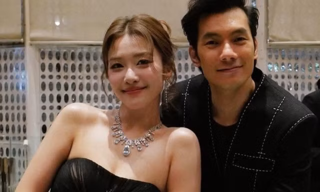 Khả Ngân - Nhan Phúc Vinh công khai yêu khiến cả showbiz ngỡ ngàng