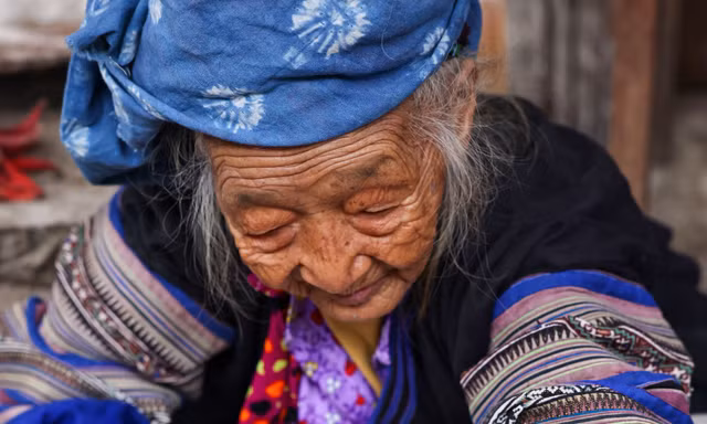 Làng dệt lanh Lùng Tám giữa cao nguyên đá