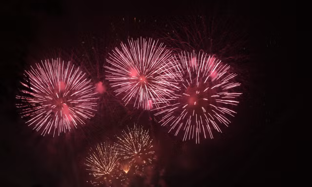 'Đại tiệc' pháo hoa rực rỡ ở Thái Nguyên 